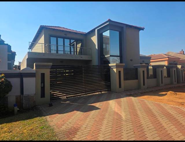 4 BEDROOM HOUSE FOR SALE IN DAWN PARK